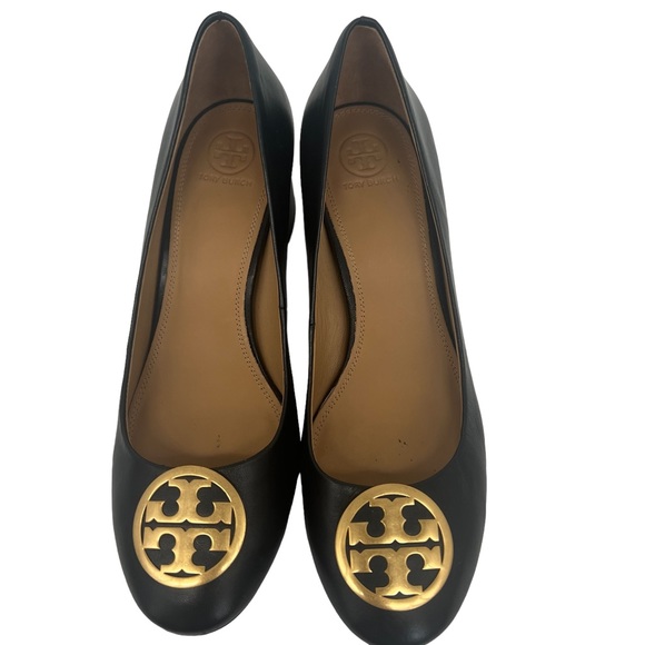 Tory Burch Shoes - Tory Burch Women’s Chalsea Block Heels Pumps in Black with Gold Hardware size 10